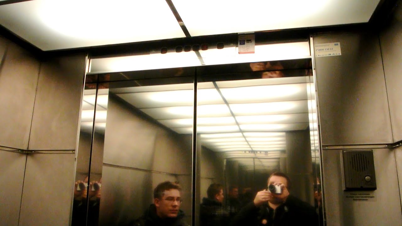 Amazing 1988 & 1995 KONE M-series traction elevators @ Stockmann department store, Helsinki, Finland