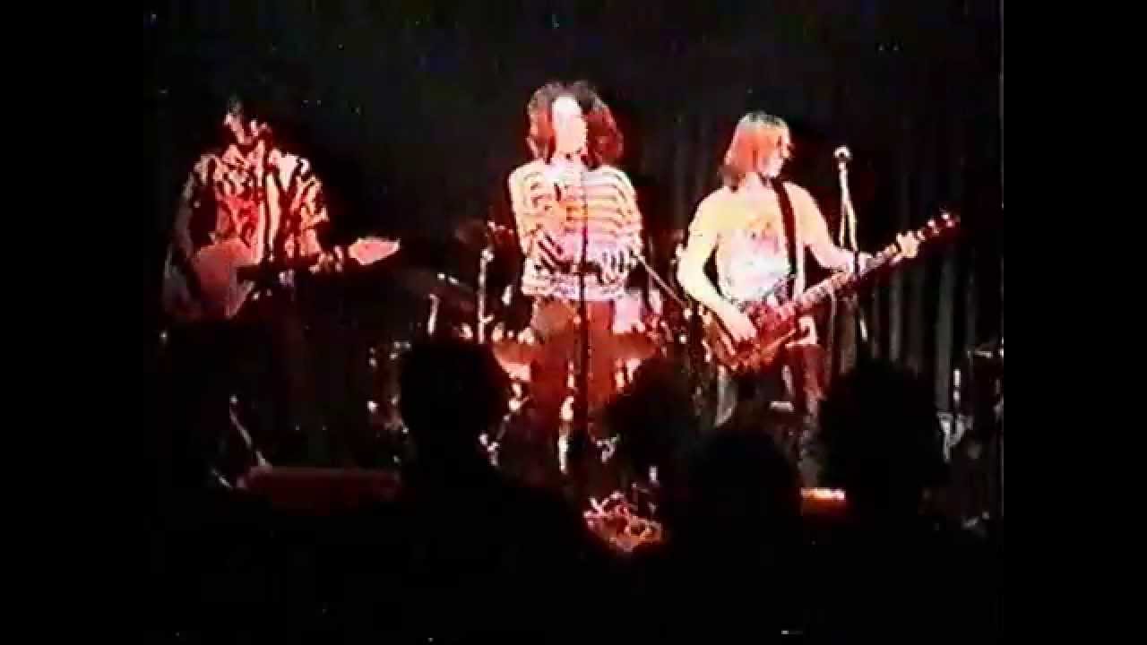 ES ZUCKT Cyrillids 20.11.1989 Statthaus B&ouml;cklerpark Berlin (Director's Cut)