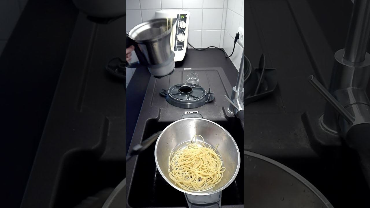 Spaghetti kochen mit dem TM21, Thermomix, mit Untertitel
