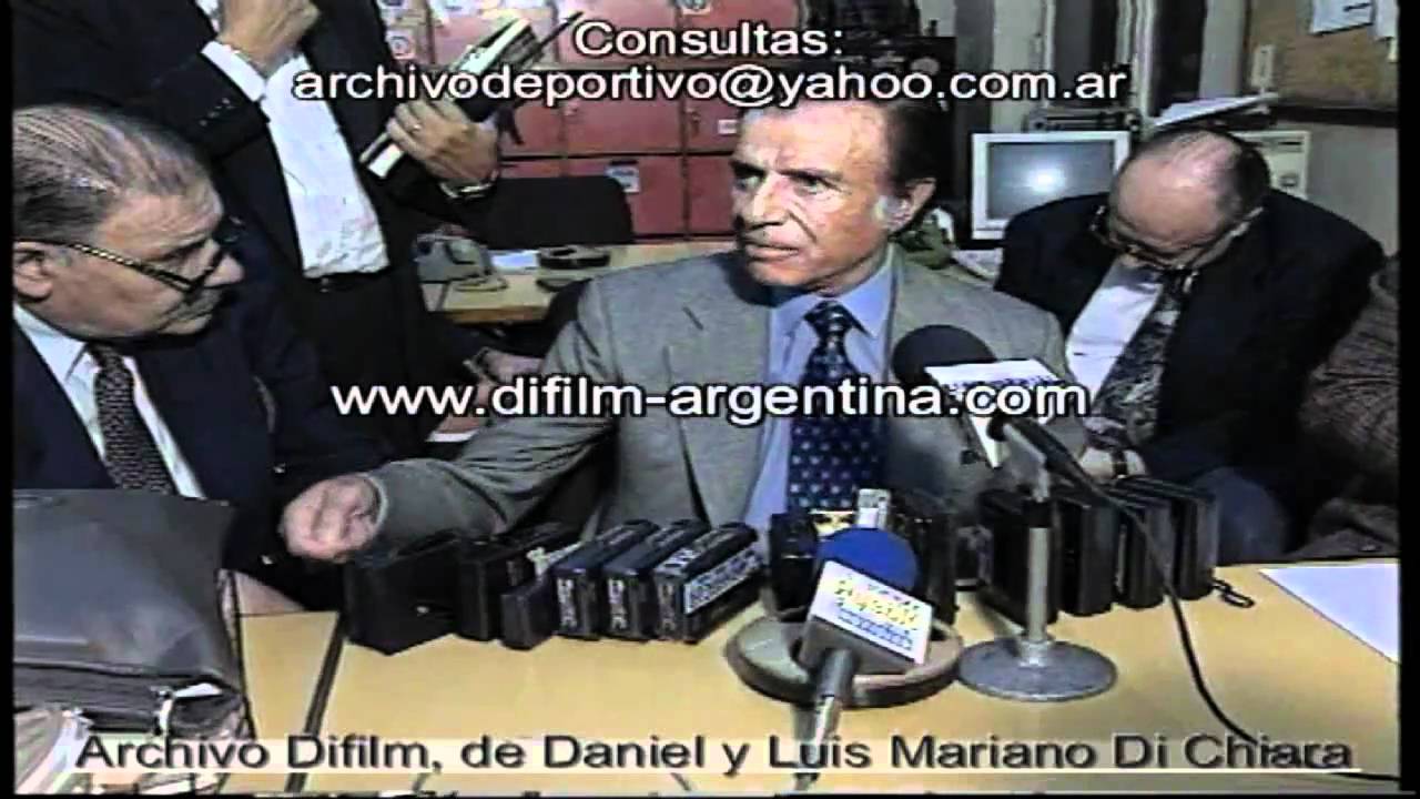 DiFilm - Carlos Menem come gatos en Rosario - 1996