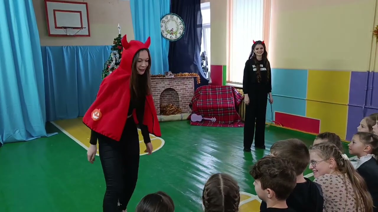 Театралізована вистава до Дня Святого Миколая 2025 у Гімназії №25 імені Вадима Ангела.