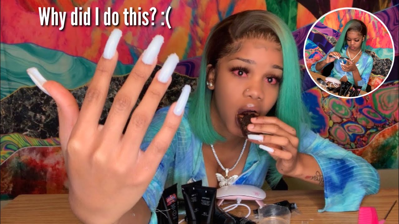 i ate an edible and did my nails lol :)