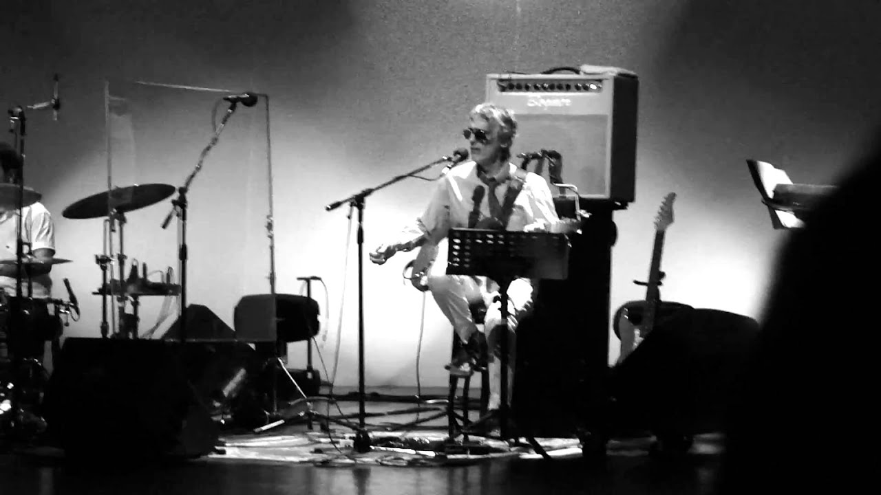Luis Alberto Spinetta - Té para tres.