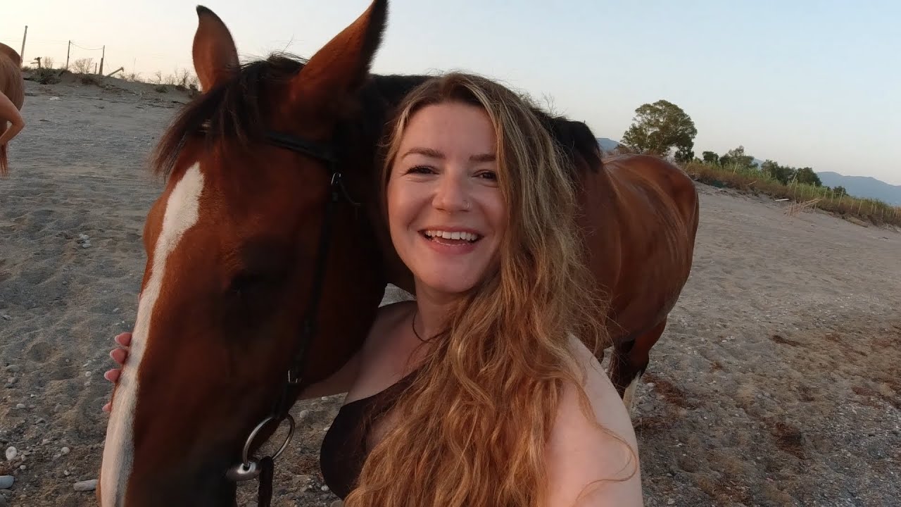 &Mu;&pi;ά&nu;&iota;&omicron; &sigma;&tau;&eta;&nu; &theta;ά&lambda;&alpha;&sigma;&sigma;&alpha; &mu;&epsilon; &tau;&alpha; ά&lambda;&omicron;&gamma;&alpha; &bull; VLOG &bull; Emily Tonpiere
