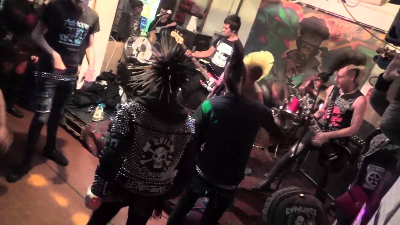Breakout-Police Story(Partisans Cover)@Iqbal-Bologna 02-11-2013