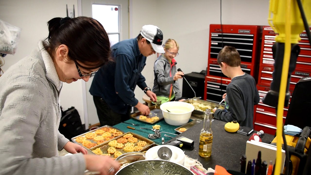 Rosette Cookie Bake with Family