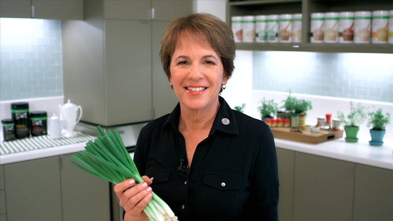 Cooking with onions: How to select and cut an onion | Herbalife Nutrition
