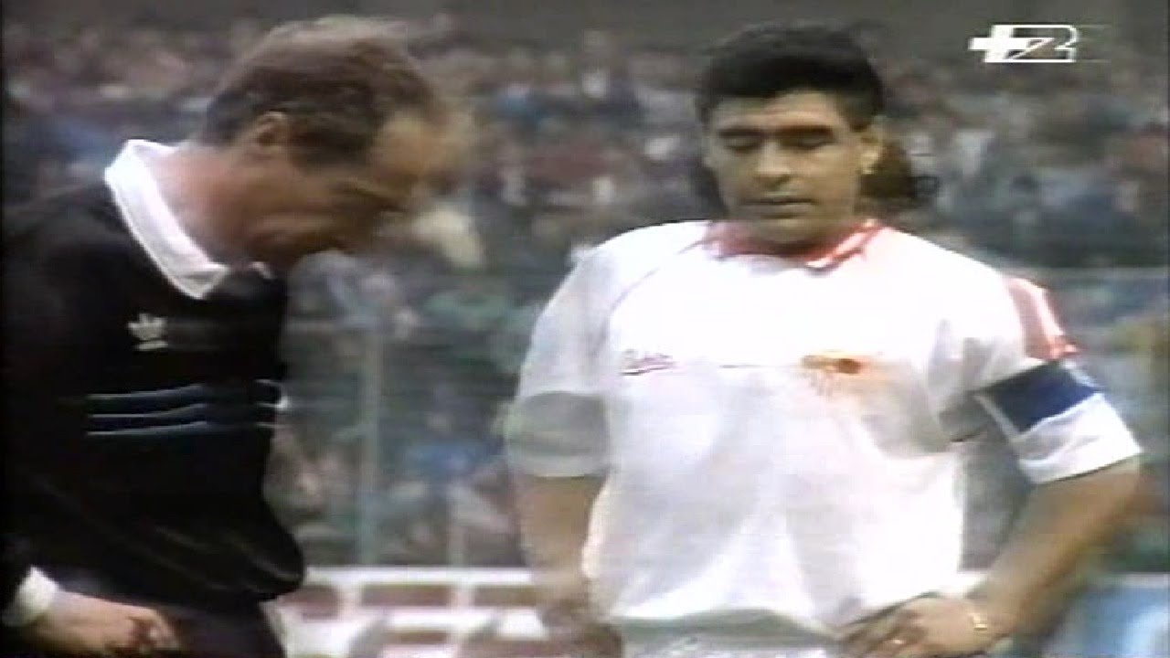 Debut Oficial de Maradona en el Sevilla - 04/10/1992