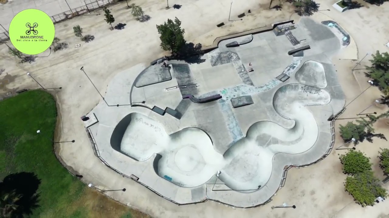 Parque Los Reyes Skatepark #dron #drone #chile #santiago #skatepark #manucomunikamk 