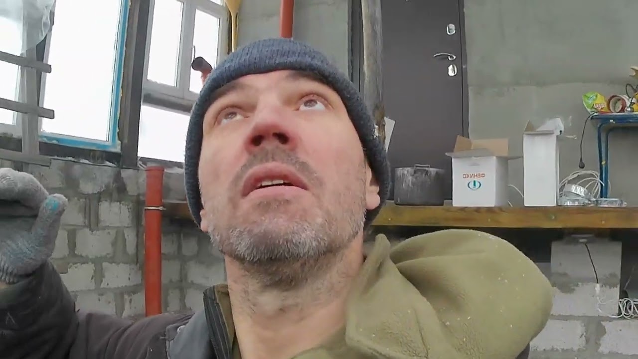 Снег, пленка, обогрев земли.