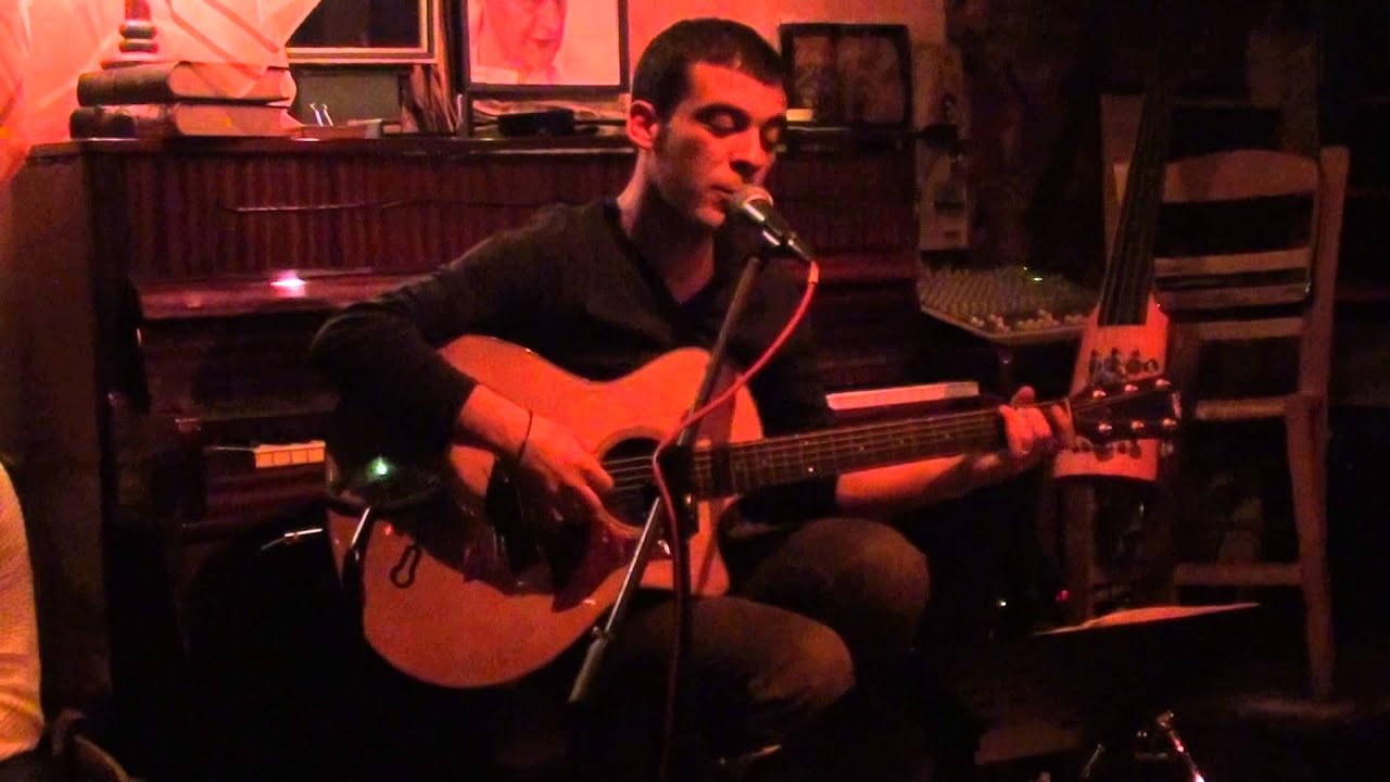 Απόστολος Ρίζος - Αλλά τα βράδια (live Μπουάτ Απανεμιά)