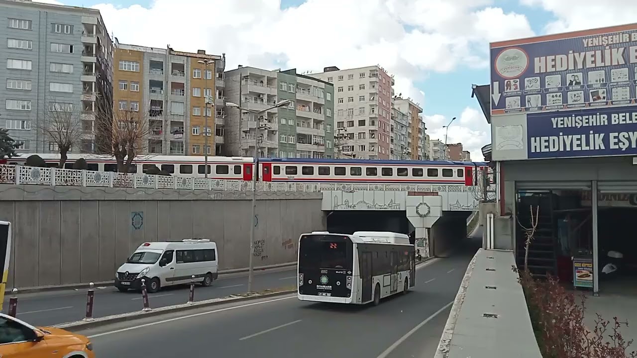 TCDD güney ekspresi DE 22 032 Diyarbakır'dan çıkışı 