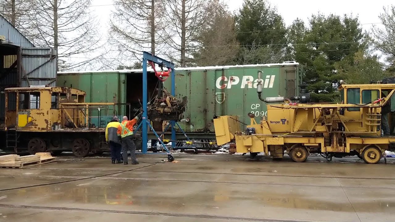 Plymouth Locomotive #301 - Prime Mover Removal 2020