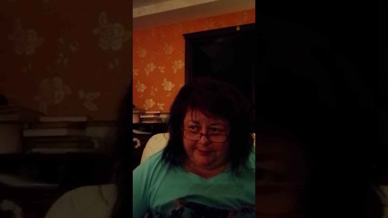 Настюшке про игры в принцесс. Мам, я выспалась, поела и я в шапке.Люблю, соскучились мы все по тебе.