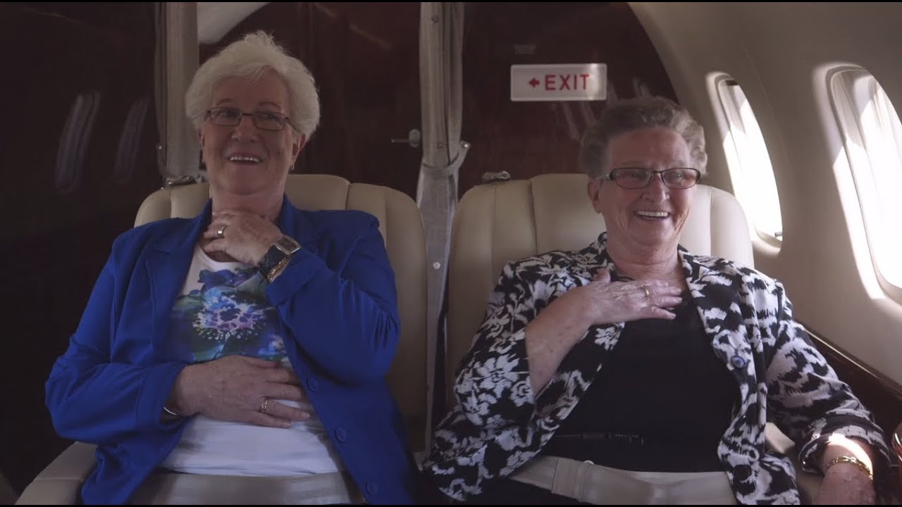 Vodafone Firsts - De eerste airmiles op je zeventigste (ENG)