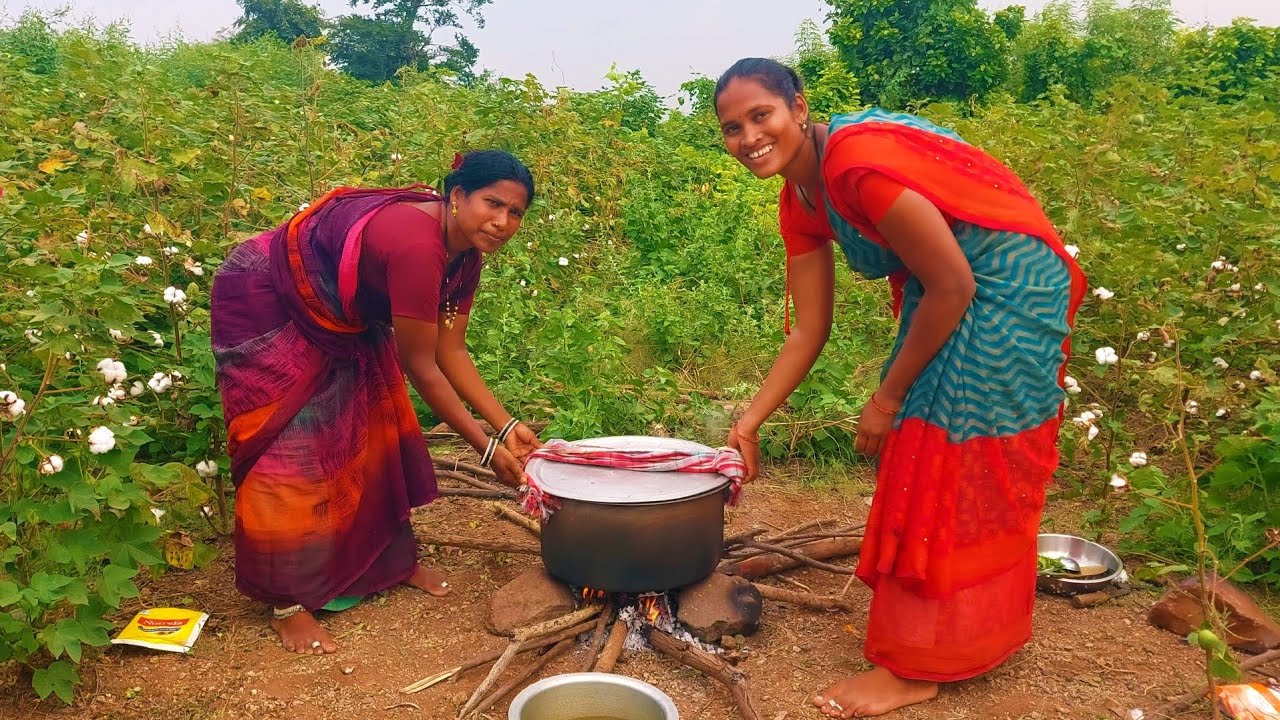 అత్త మామ పొలంలో దావత్ || 5kg Chicken Curry వండుకొని Family అందరం కలిసి పొలంలో తింటుంటే చాలా సంతోషం..