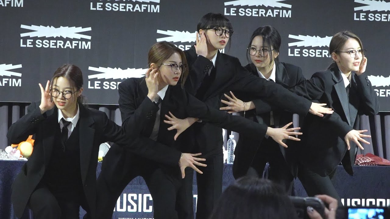 220605 르세라핌(LESSERAFIM) 'Comment full version' 4K 직캠(fancam)  @fansign 전자랜드홀  #220605 #르세라핌