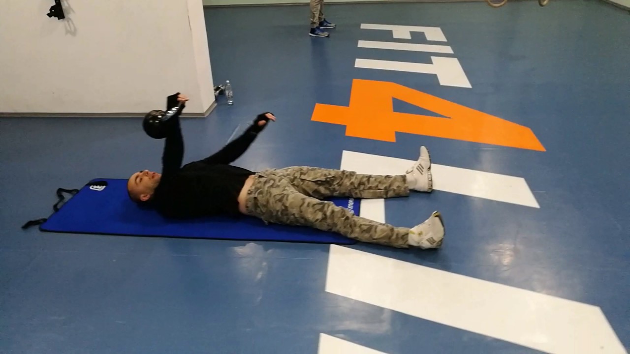 Vjezba za bocne trbusnjake sa girjom (kettlebell)