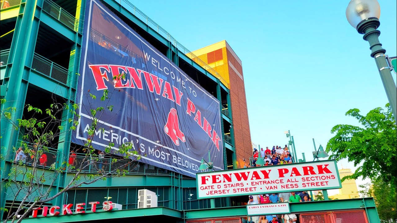 America's Greatest Ballpark FENWAY PARK Behind Home Plate & CHEERS TV Bar! BOSTON