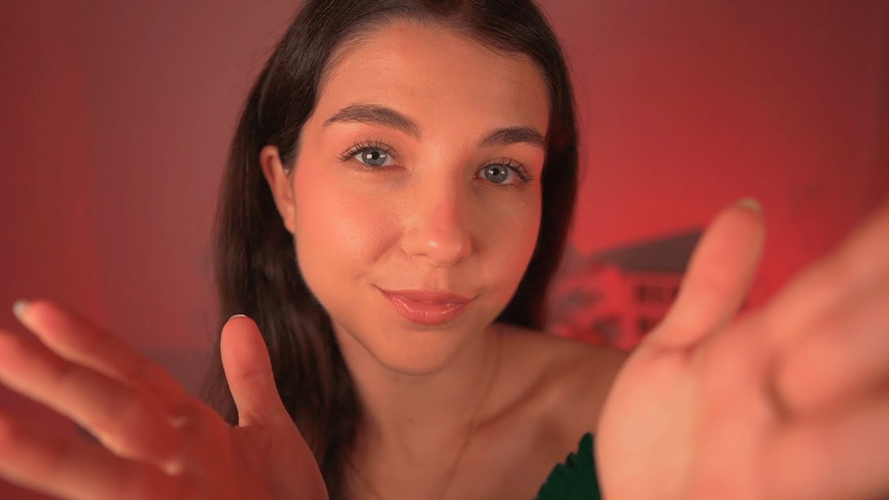 ASMR para que te sientas un poquito mejor 🤍 (susurros y muchos movimientos de manos) | Lonixy ASMR