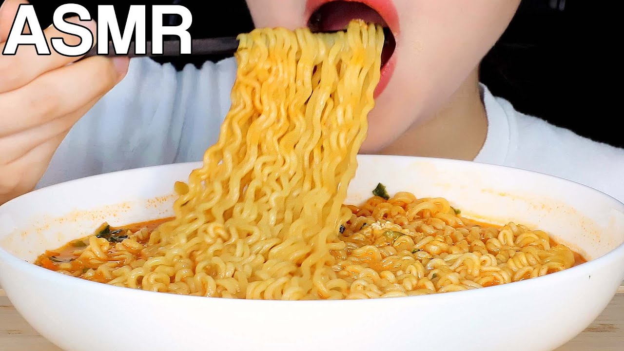 ASMR Spicy Cheddar Cheese Ramyeon Noodles 체다치즈 틈새라면 먹방 Eating Sounds Mukbang