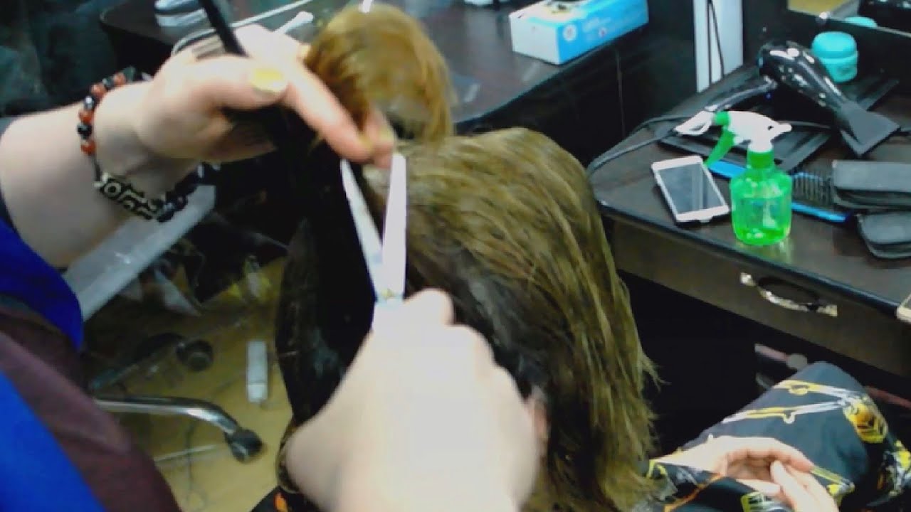 ANTI AGE HAIRCUT - 70S SHORT LAYERED CLASSY SHAG CUT