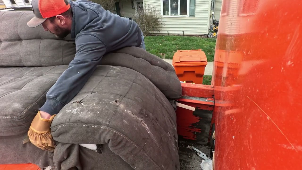 Curbside Pick Up With Propactor Trailer