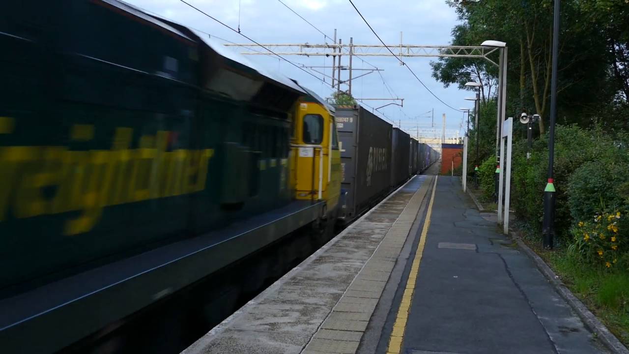 Freight Trains at Acton Bridge 12-13 July 2016- all night session!