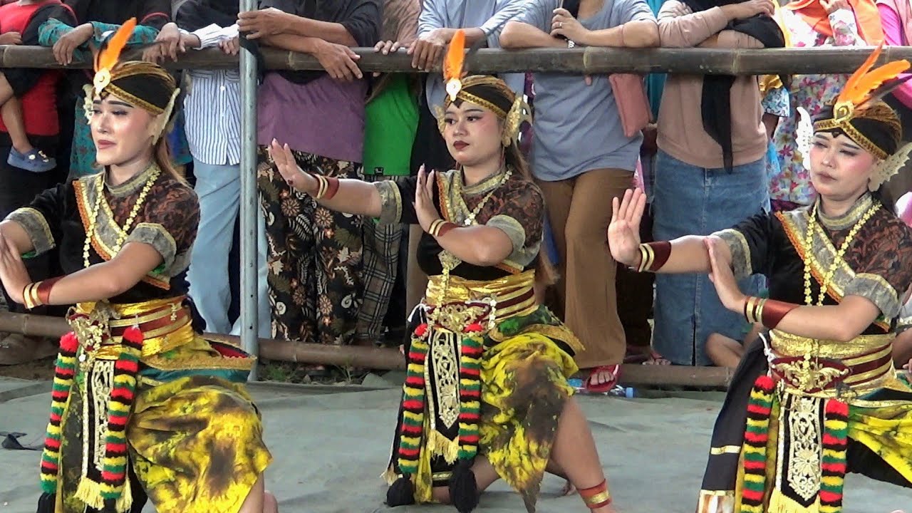 JATHILAN PUTRI TURONGGO SEKAR PAMUNGKAS