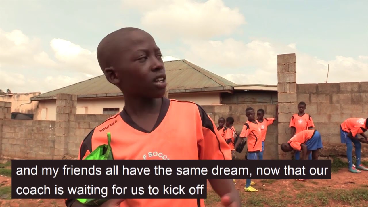 Aronda Joshua Talking before training