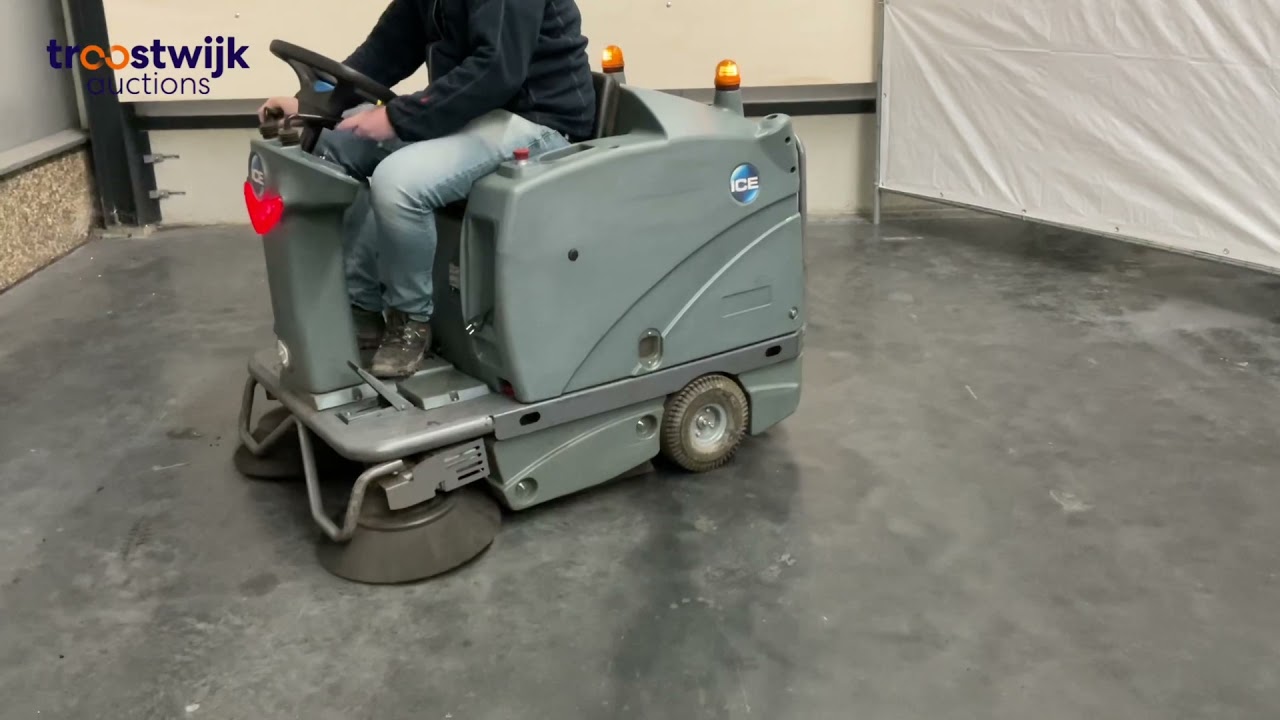 ICE iS1100 - opzit veegmachine- auction 38510