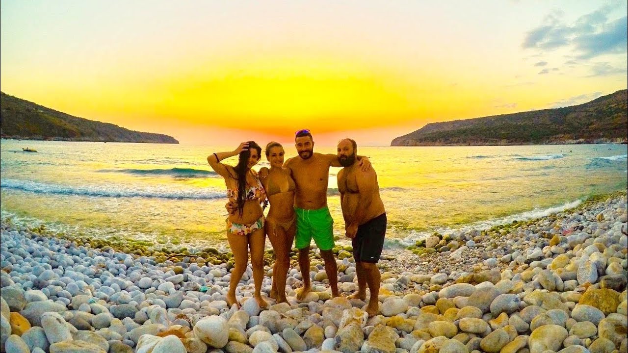 Vacations in East Mani