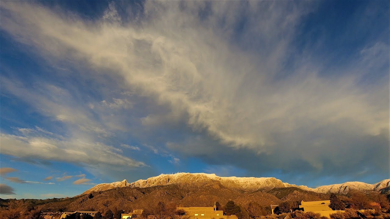 Colorful Running Clouds, Sunset, Moonrise - Time-lapse [4k]