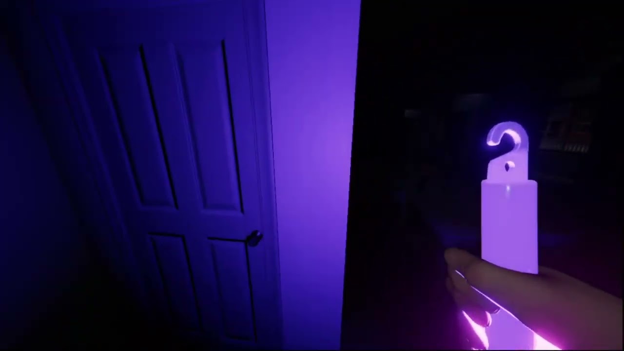 Doing the WEEKLY CHALLENGE in Phasmophobia