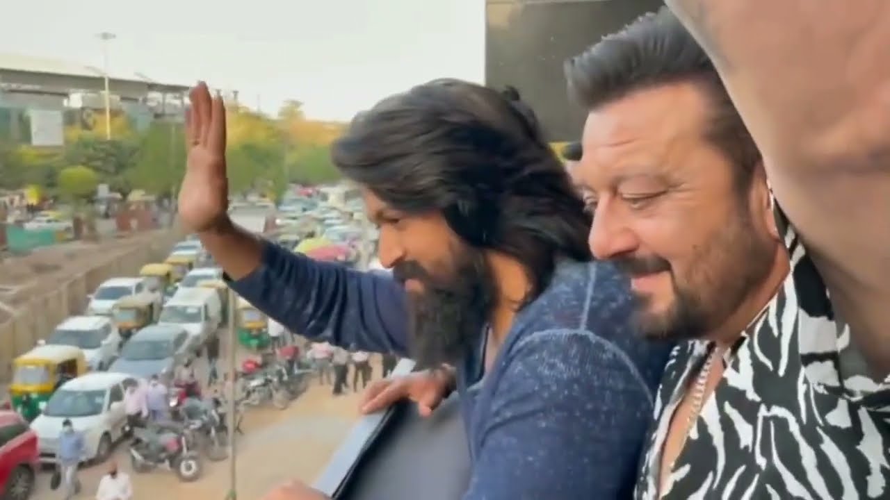 KGF Chapter 2 promotion at Delhi | Rocking Star Yash and Sanjay Dutt fans