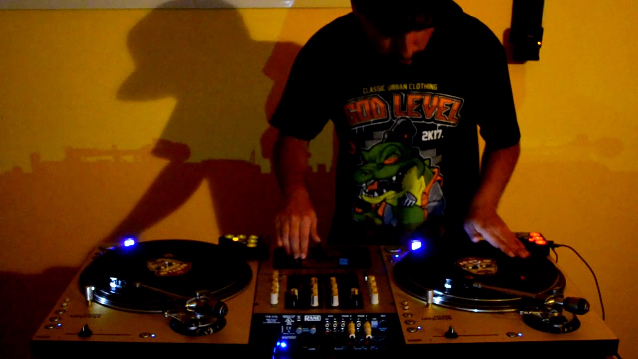 Deejay Akrylik let`s get it up