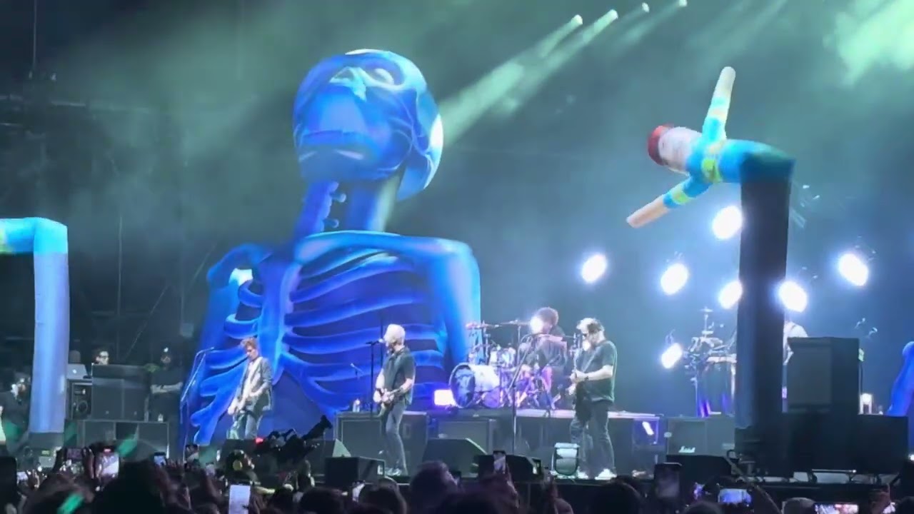 The Offspring - Pretty Fly (For A White Guy)- Live in Dubai, 27Jan25
