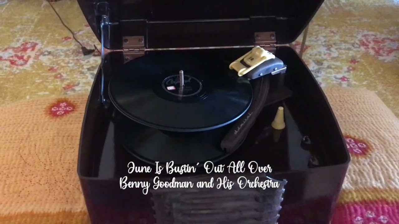 A Restored 1946 Admiral Model 6RP48-3A1-MA Phonograph
