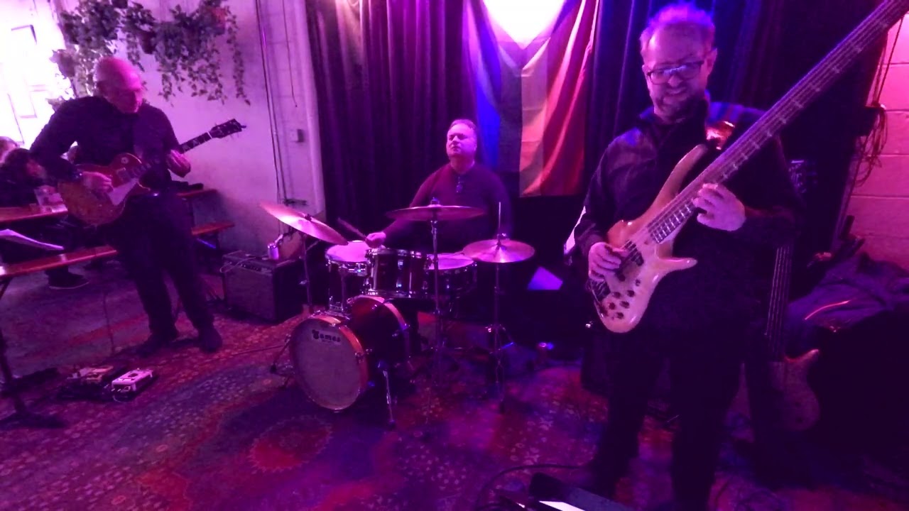 ERVIN DHIMO JAZZ TRIO--Dolphin Dance