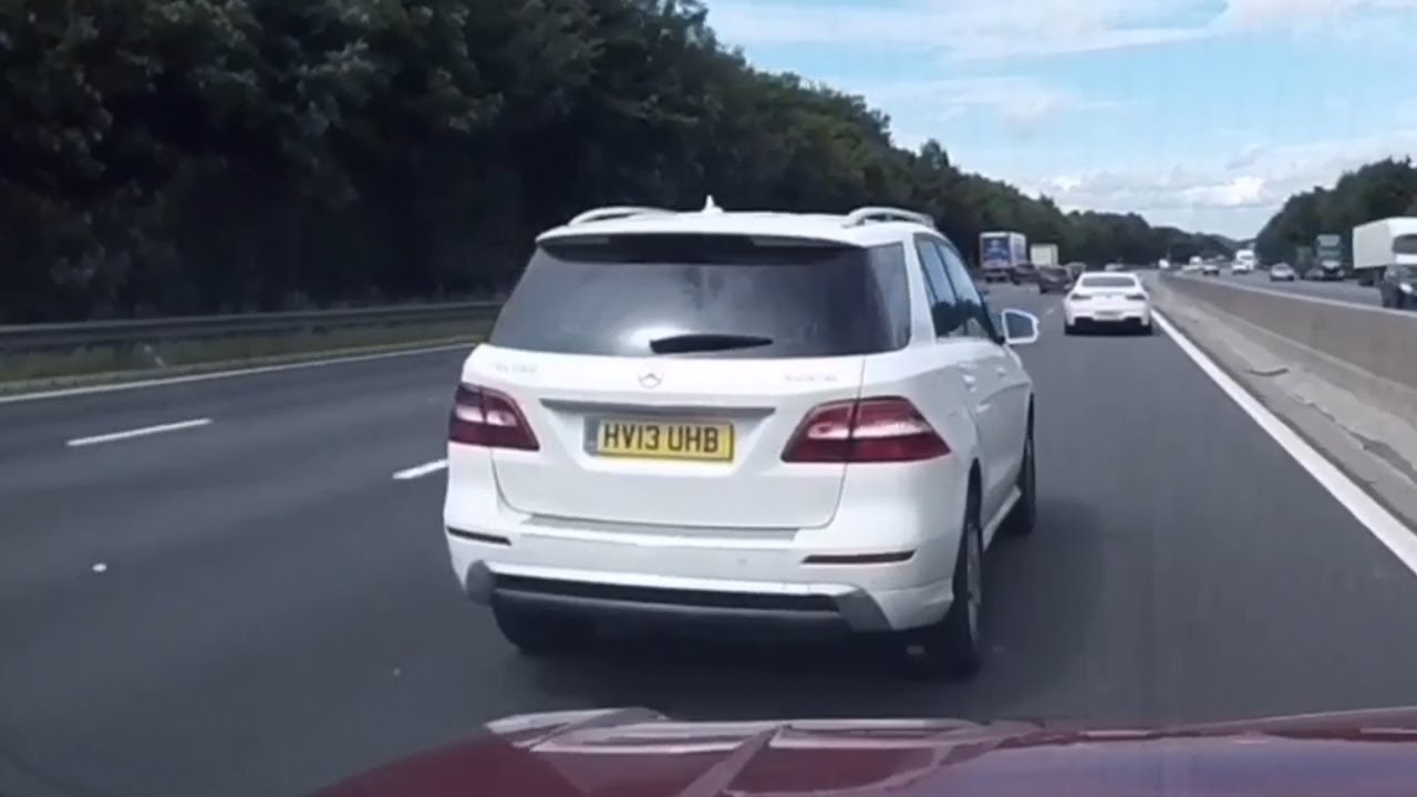 Idiot Drivers UK: Compilation 36. Angry Dashcamman.