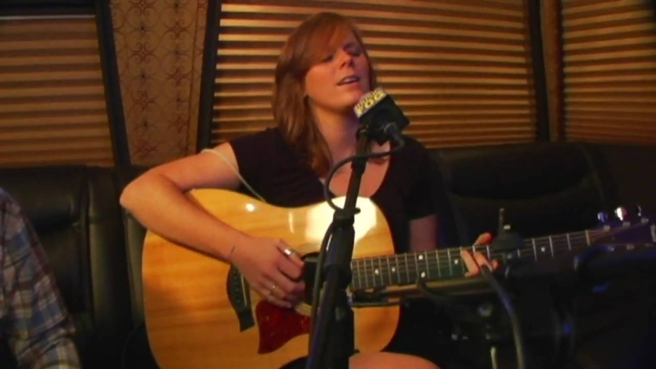 Annie & the Beekeepers 