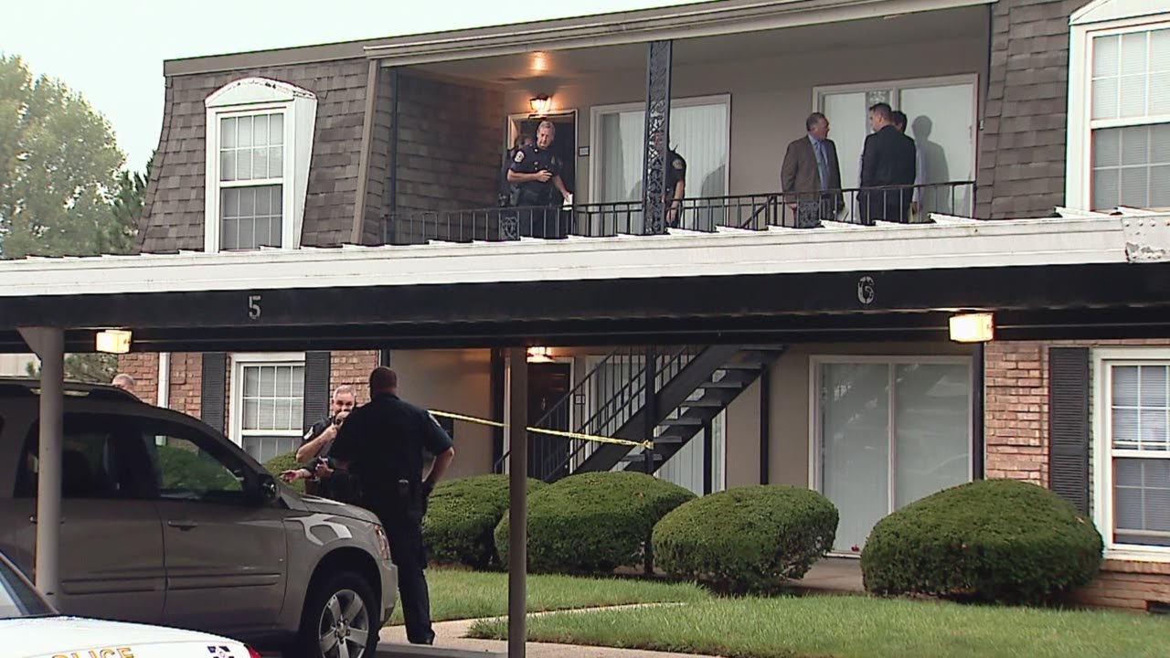 PD: Girlfriend shoots, kills boyfriend