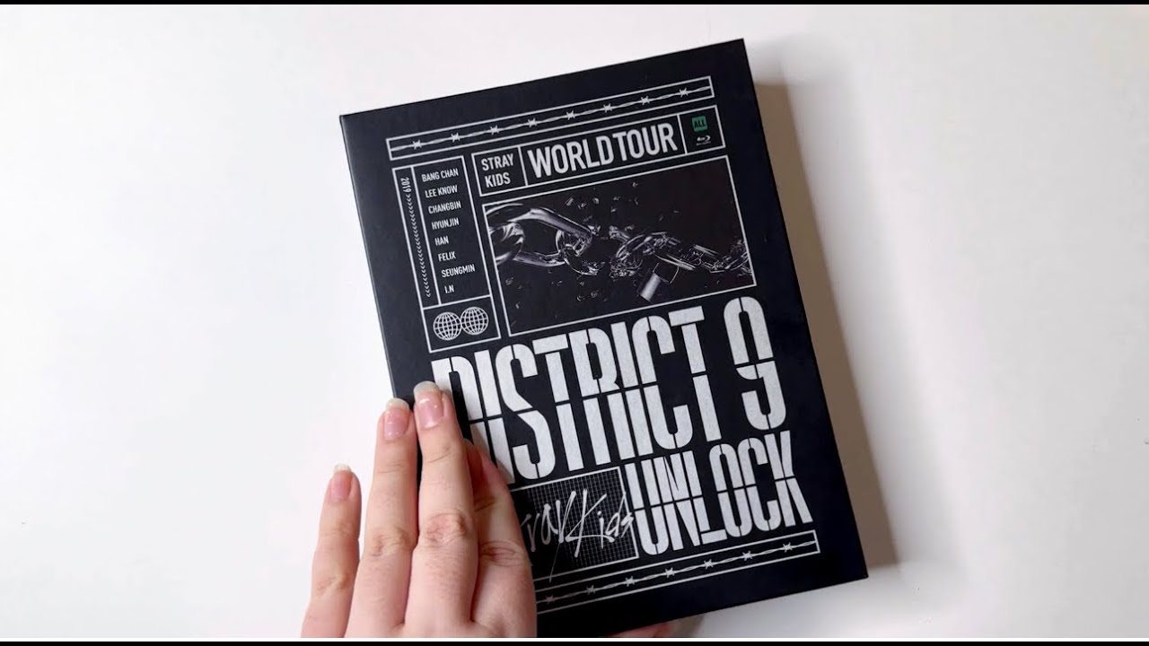 НЕФОРМАТ: Быстрый обзор Stray Kids World Tour 'District 9 : Unlock' in SEOUL BLU-RAY