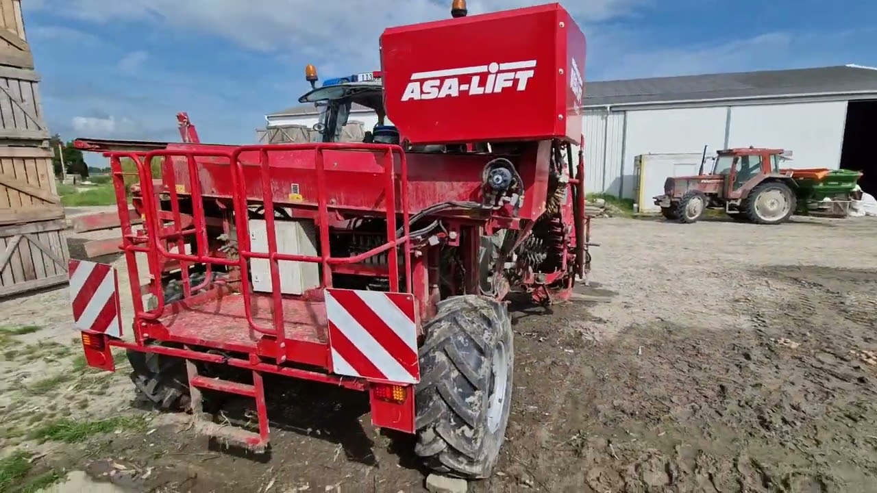 Asa-Lift PO-335A leek harvester with automatic box filling