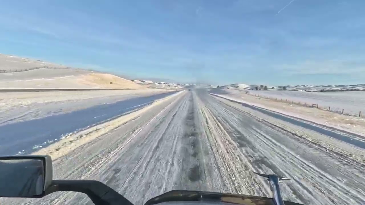 Зимняя дорога штата Монтана