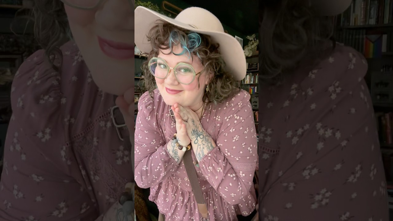 Sneaky dismorphia #dopaminedressing #plussizefashion #ootd #allbodiesarebeautiful #lagenlook