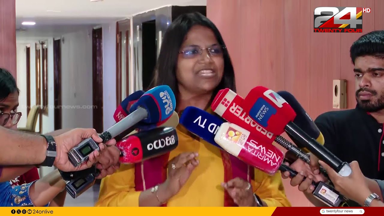 'സെറ്റിൽ ചെയ്യാനാണെങ്കിൽ ഇവിടെ IPCയൊന്നും വേണ്ടല്ലോ.. മുഖ്യമന്ത്രി സ്ത്രീപീഡകരുടെ സംരക്ഷകനായി..'
