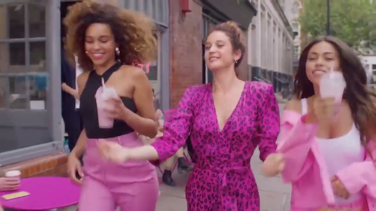 CACHAREL YES I AM P&Iuml;NK FIRST VENG TV Spot Perfume pubblicitario 16''