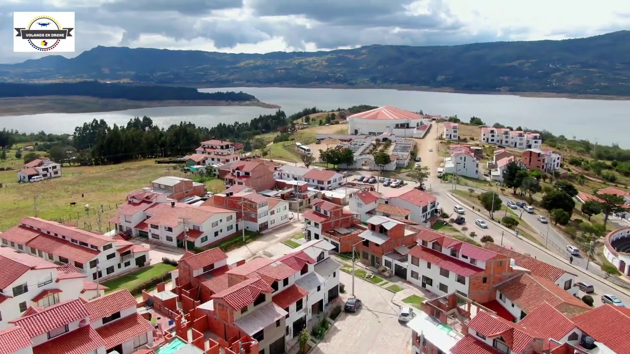 VOLANDO EN DRONE 4K - GUATAVITA - CUNDINAMARCA-  COLOMBIA