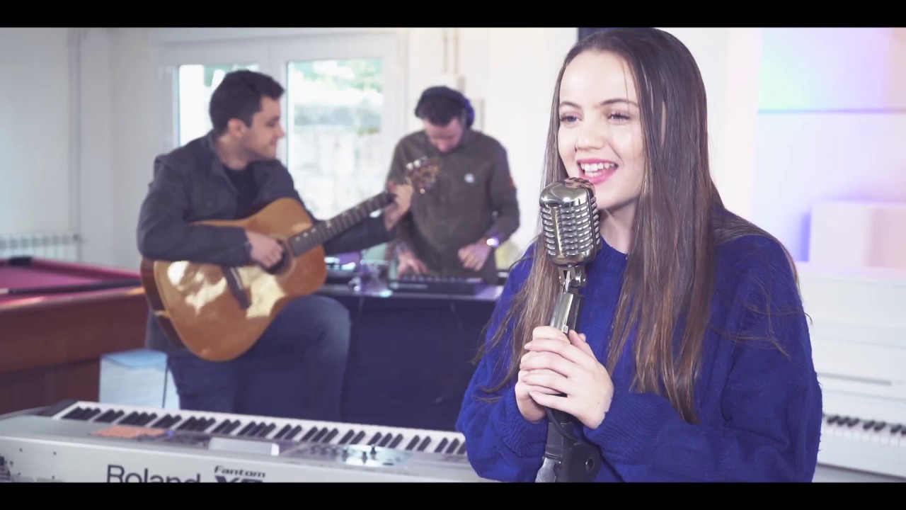 Vicky Blue & The Wheels - Looking around (Directo)